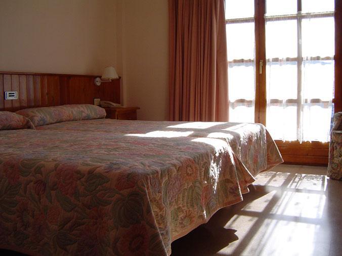 Hotel Anaya Puente La Reina de Jaca Oda fotoğraf